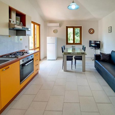 Appartamenti Residenziali Bonsai San Teodoro  Exteriör bild
